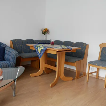 Haus Alpenblick Apartament *